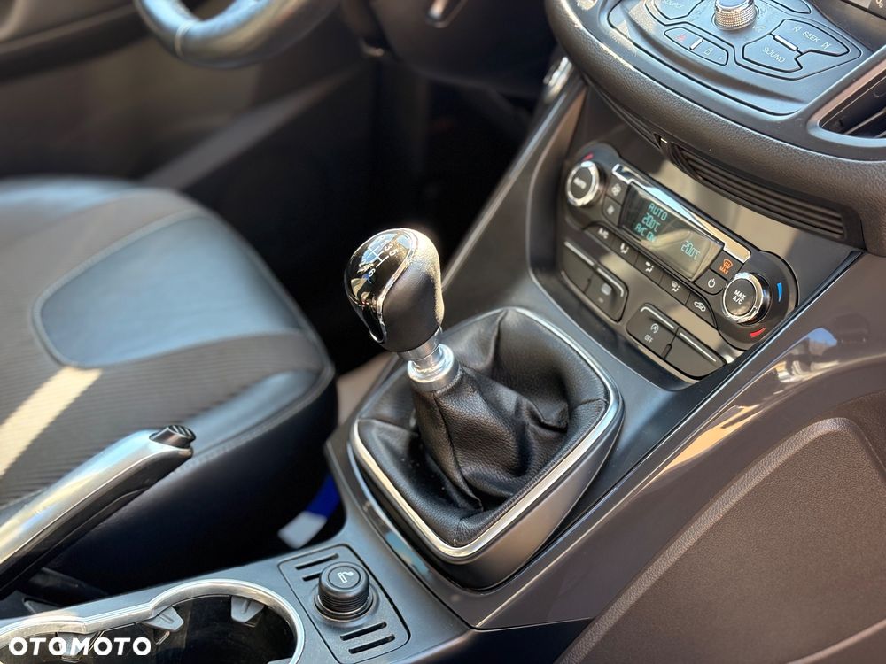 Ford Kuga 2.0 TDCi 4x2 Titanium - 23