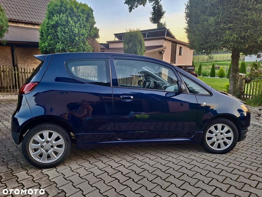 Mitsubishi Colt - 4