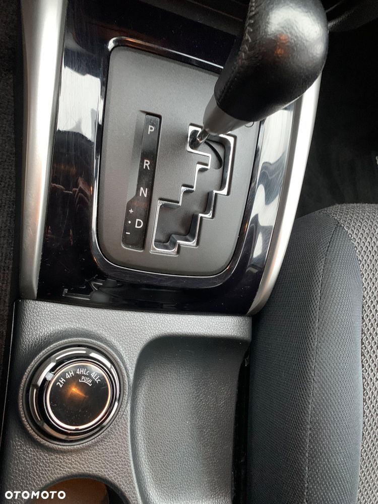 Mitsubishi L200 2.4 d DC Instyle Premiere Edition - 22