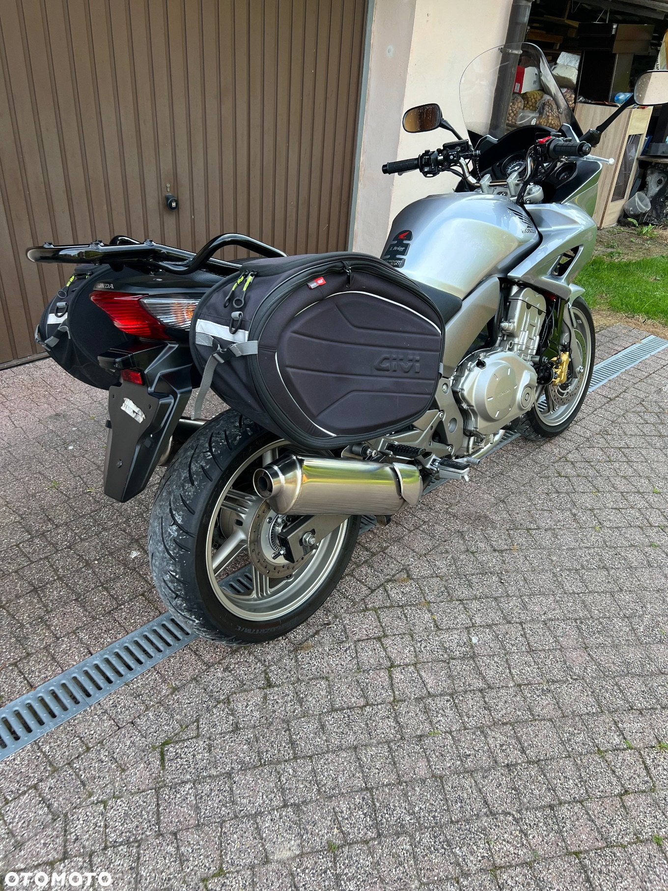 Honda CBF - 3