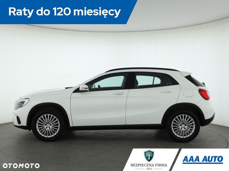 Mercedes-Benz GLA - 4