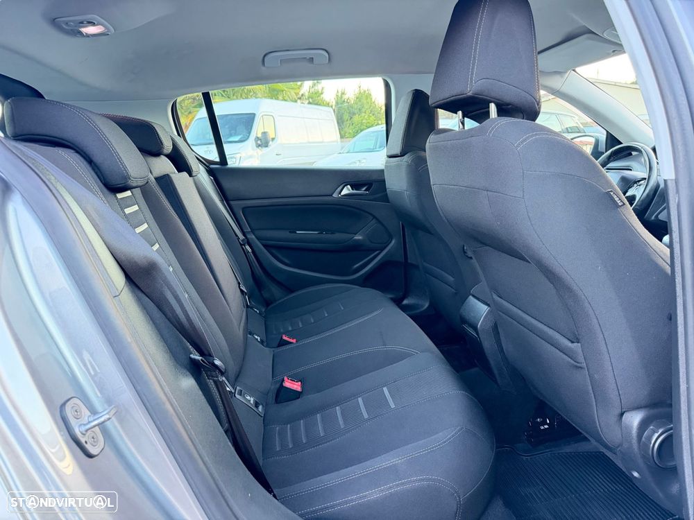 Peugeot 308 1.6 e-HDi Allure - 7