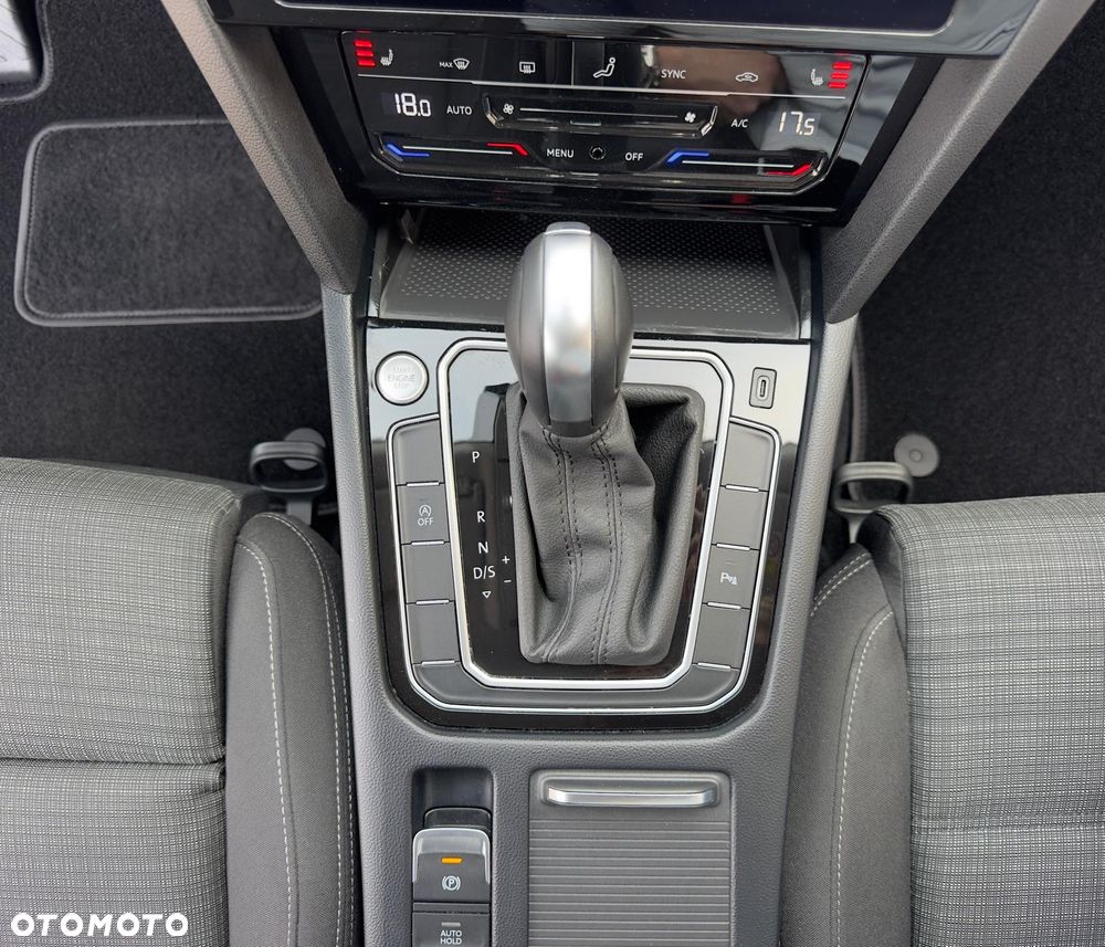 Volkswagen Passat 2.0 TSI Business DSG - 27