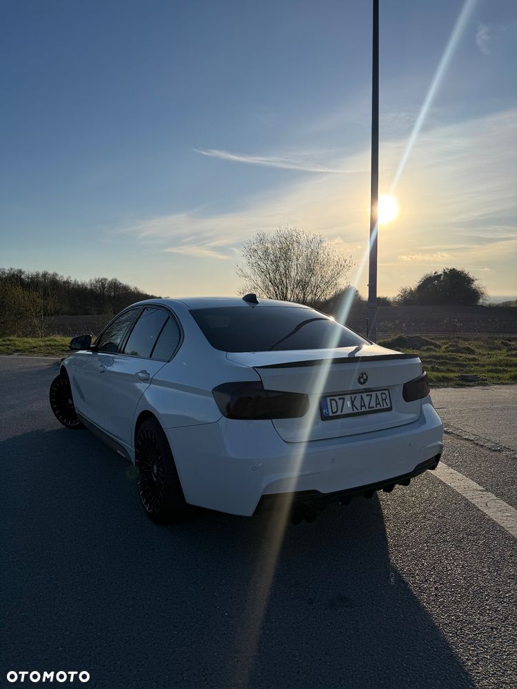 BMW Seria 3 330i GPF xDrive M Sport Shadow sport - 5