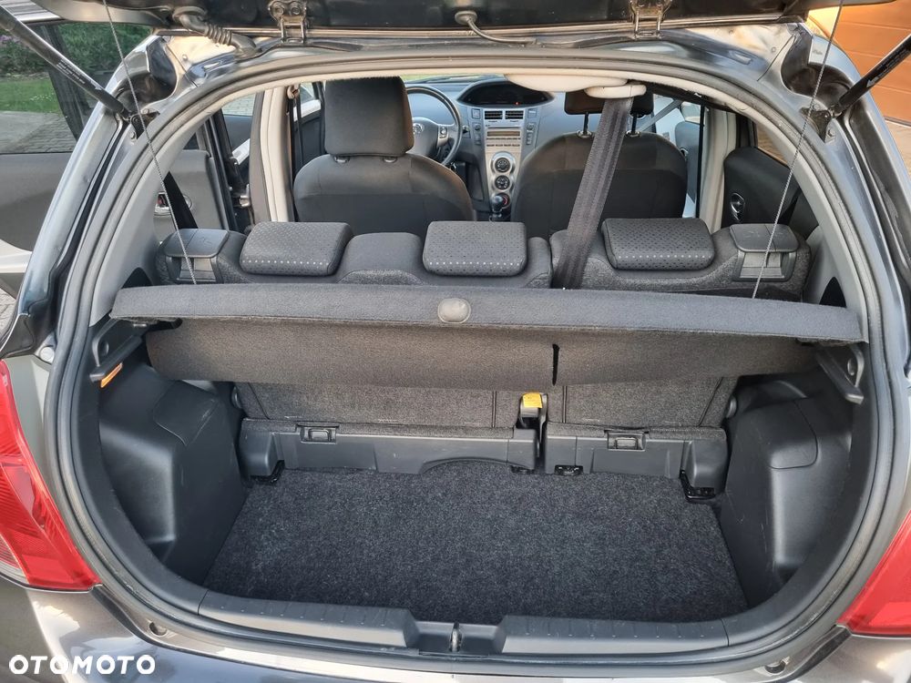 Toyota Yaris - 15