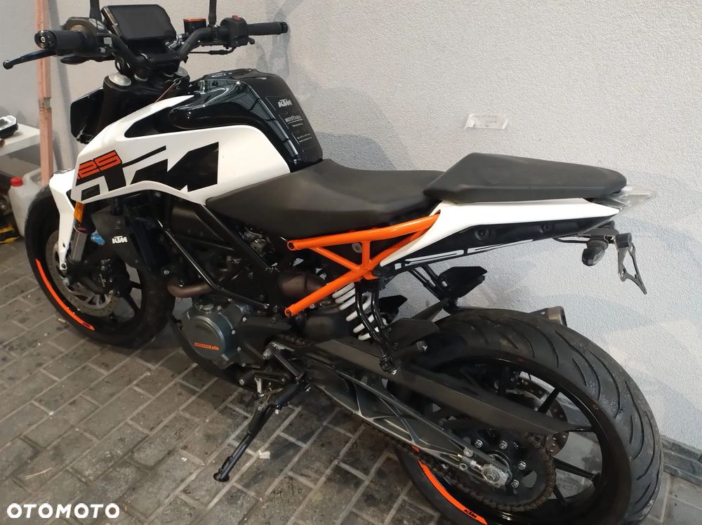 KTM Duke - 11