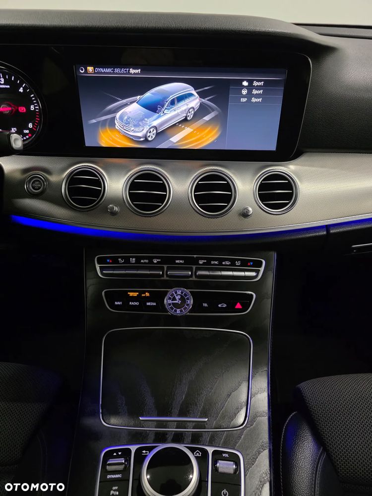 Mercedes-Benz Klasa E 220 d 9G-TRONIC AMG Line - 13