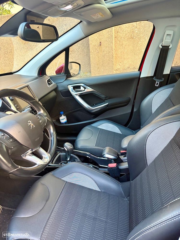 Peugeot 2008 1.2 PureTech Allure EAT6 - 7