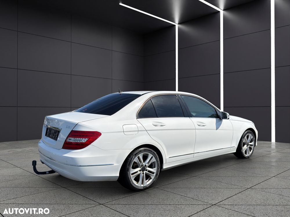 Mercedes-Benz C - 6
