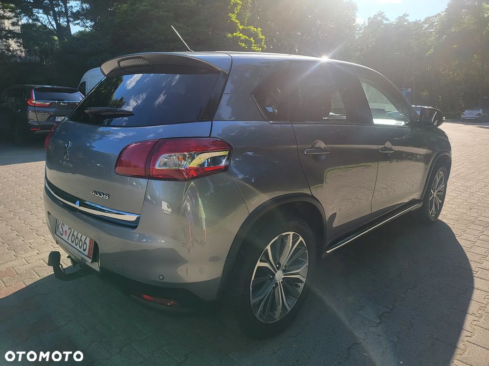 Peugeot 4008 - 5