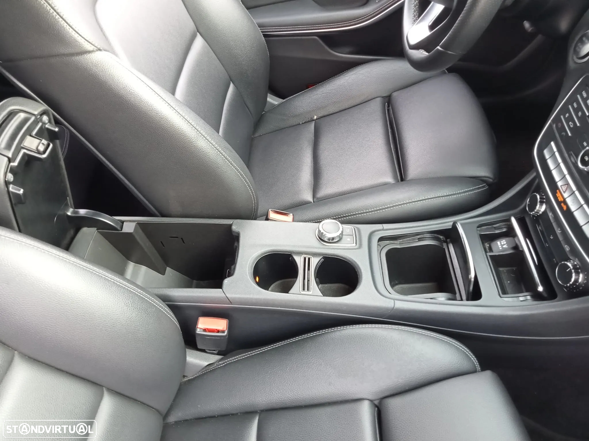 Mercedes-Benz CLA 180 Shooting Brake d 7G-DCT Urban - 45