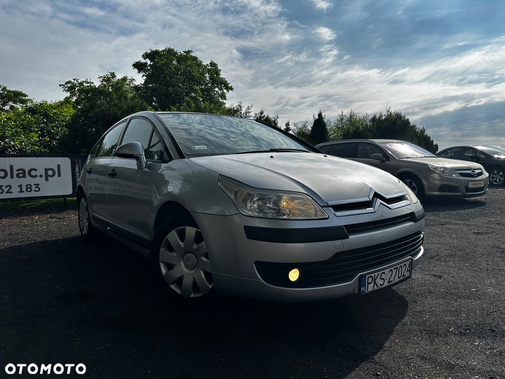 Citroën C4 1.6 16V Confort - 4
