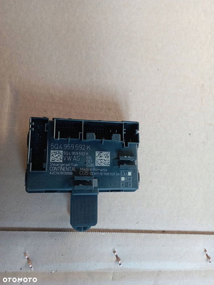 SKODA OCTAVIA III 3 STEROWNIK MODUŁ DRZWI 5Q4959592K - 2