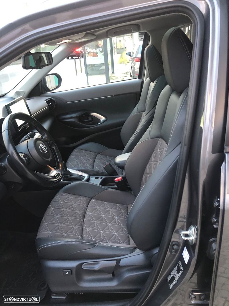 Toyota Yaris Cross 1.5 HDF Square Collection - 25