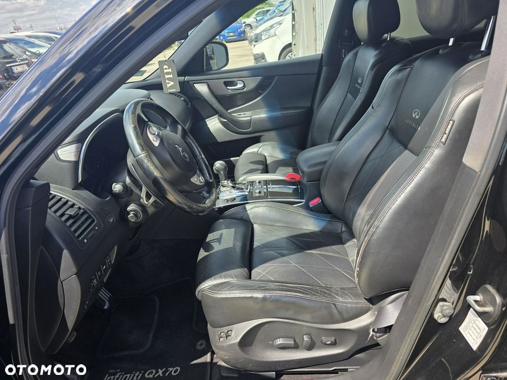 Infiniti QX70 3.0d S Premium - 10
