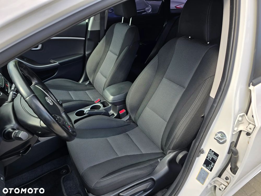 Hyundai i30 - 12