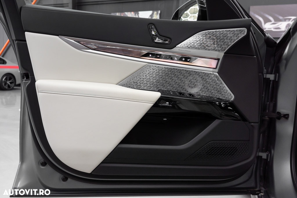 BMW M7 M760e xDrive AT PHEV - 38