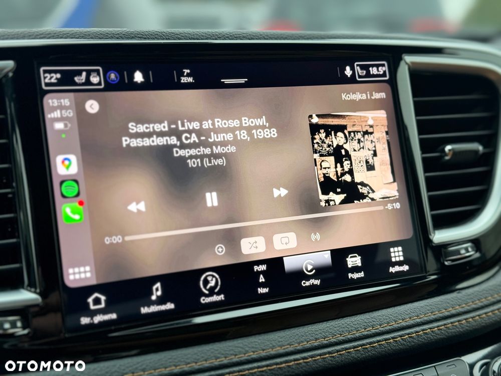 Chrysler Pacifica - 23