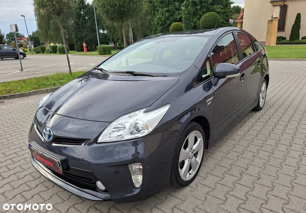 Toyota Prius - 3