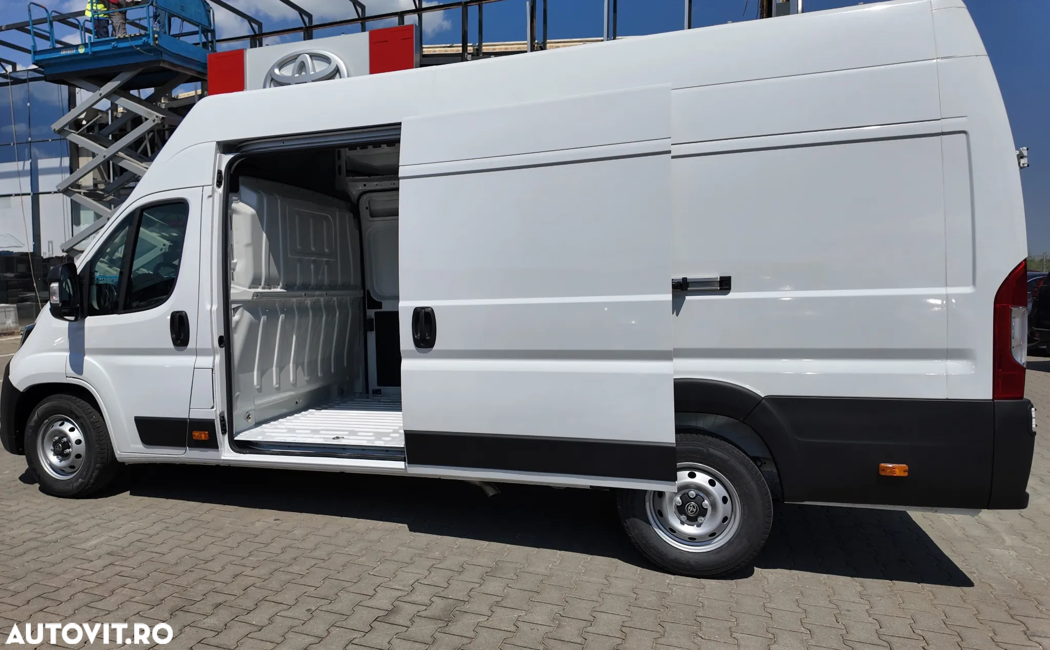 Toyota PROACE MAX VAN PANEL - 8