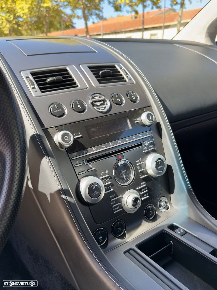 Aston Martin Vantage Coupe V8 Sportshift - 23