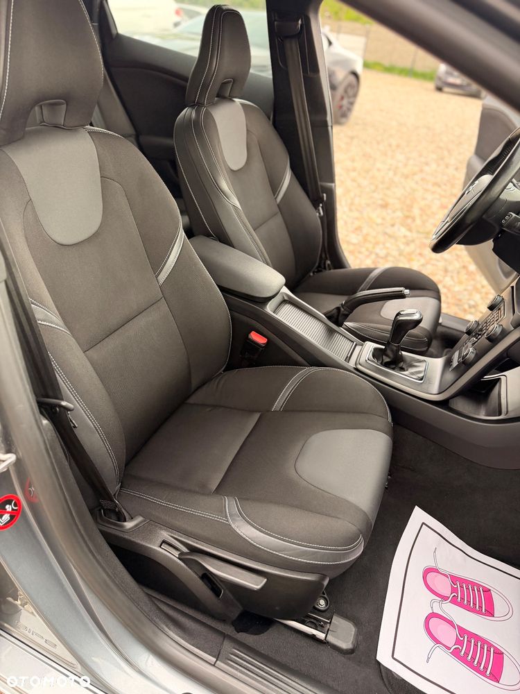 Volvo V40 - 27