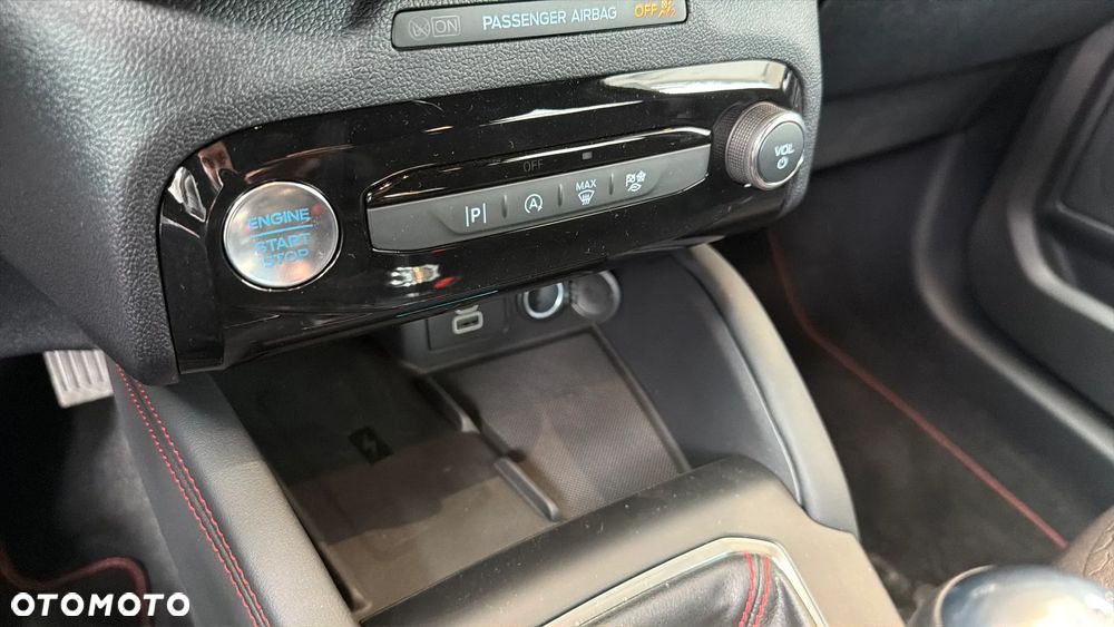Ford Kuga 1.5 EcoBoost FWD ST-Line - 14