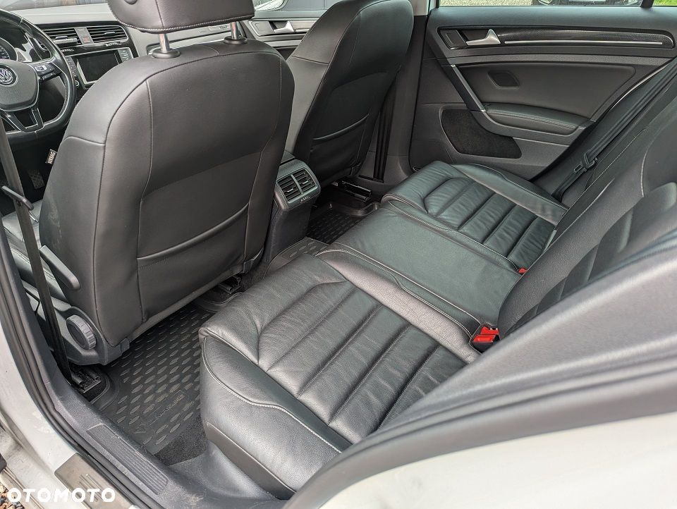Volkswagen Golf Variant 2.0 TDI 4Motion (BlueMotion Tech) Highline - 29