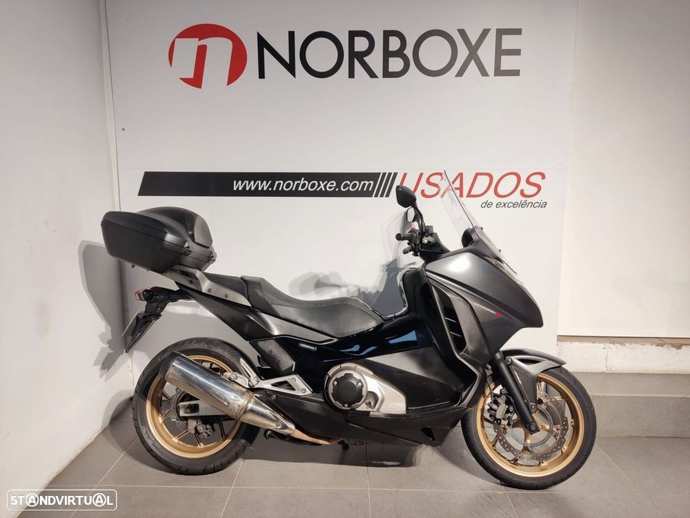 Honda Integra 700 - 1