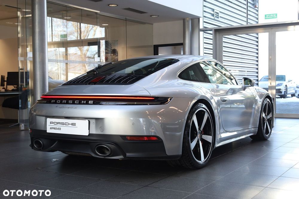 Porsche 911 Carrera S - 5