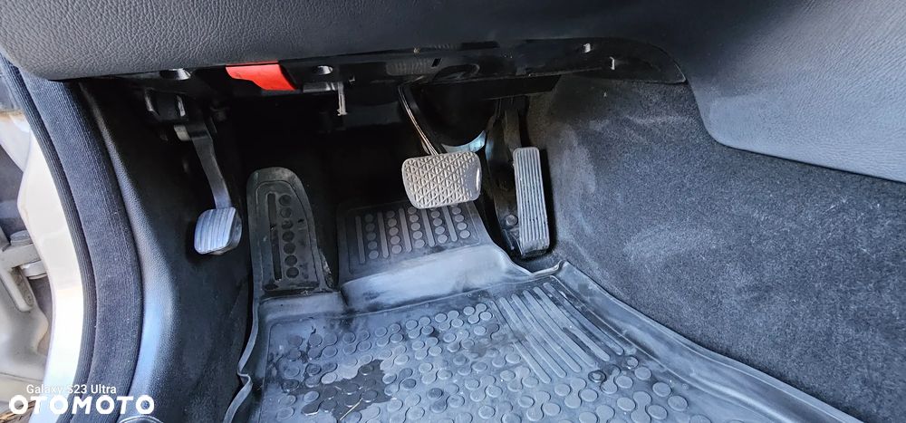 Mercedes-Benz Klasa E - 24