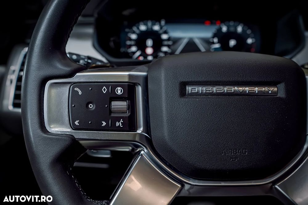 Land Rover Discovery 3.0D 250 MHEV R-Dynamic HSE - 27