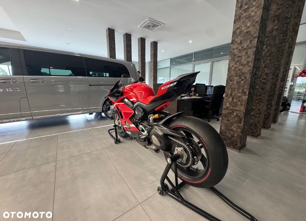Ducati Panigale V4 - 4