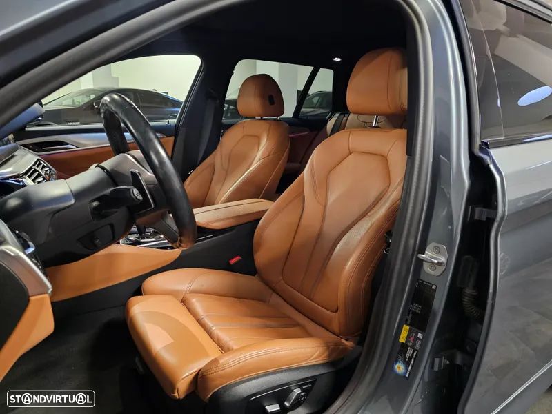 BMW 530 e Pack Desportivo M - 29