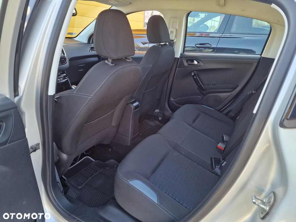 Peugeot 208 HDi 68 Access - 22
