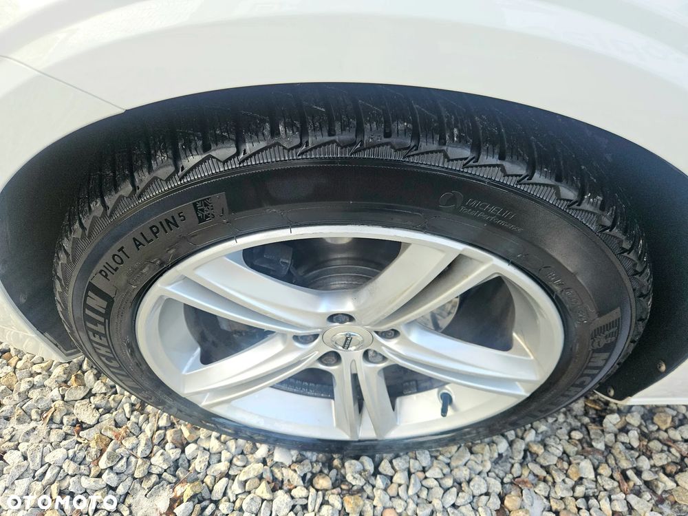 Volvo V60 D4 Momentum - 37