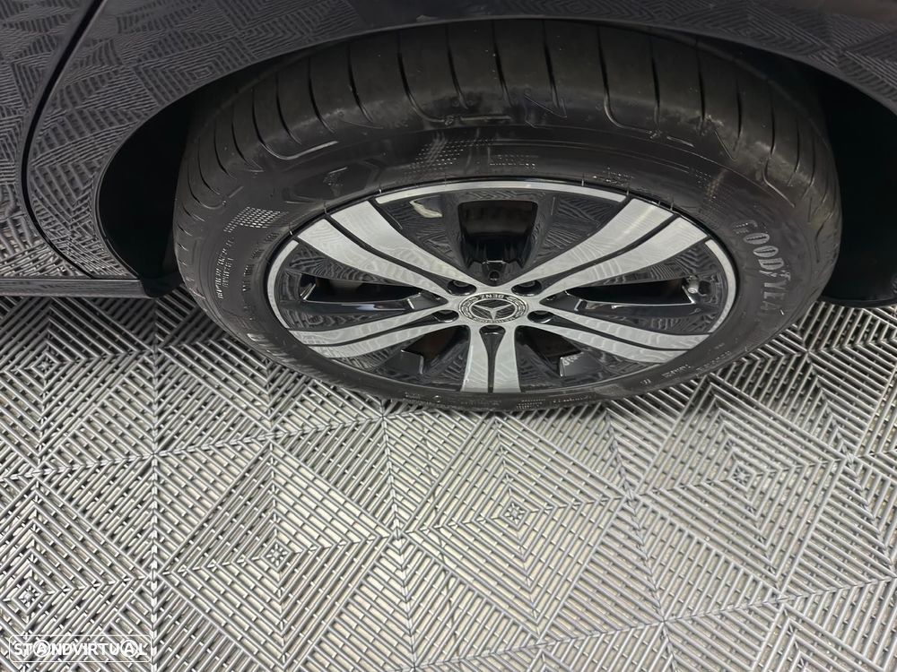 Mercedes-Benz C 300 e Avantgarde - 21