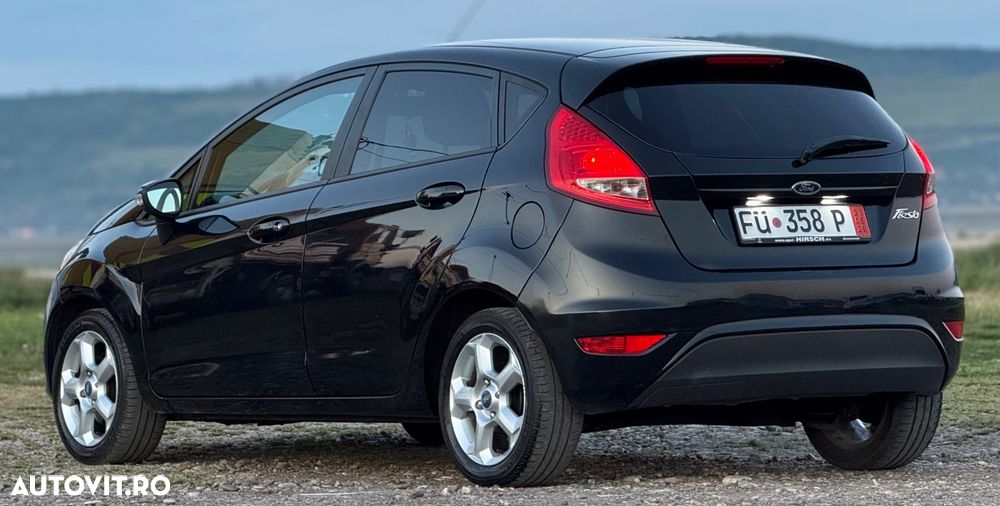 Ford Fiesta 1.4i Titanium - 4
