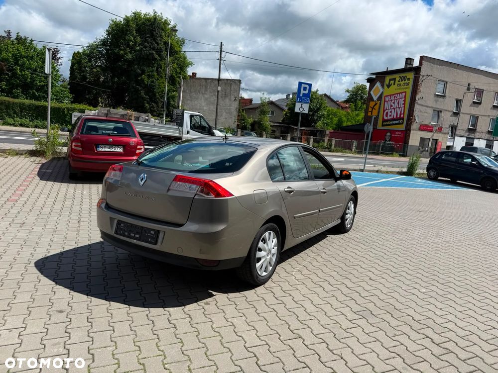 Renault Laguna 1.6 16V Emotion - 7