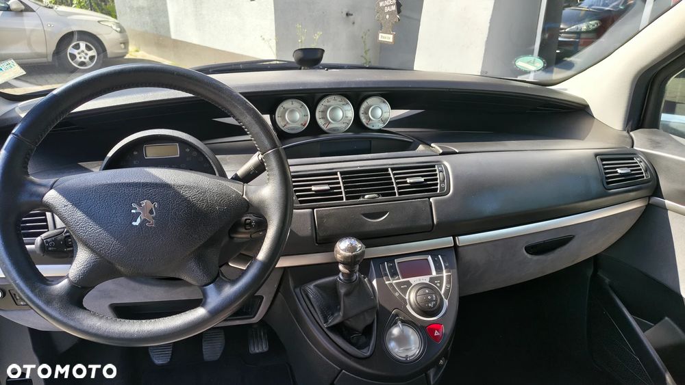 Peugeot 807 2.0 HDi Premium Euro5 - 11