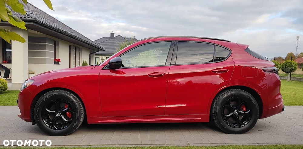 Alfa Romeo Stelvio 2.0 Turbo 16V AT8-Q4 Veloce Ti - 6