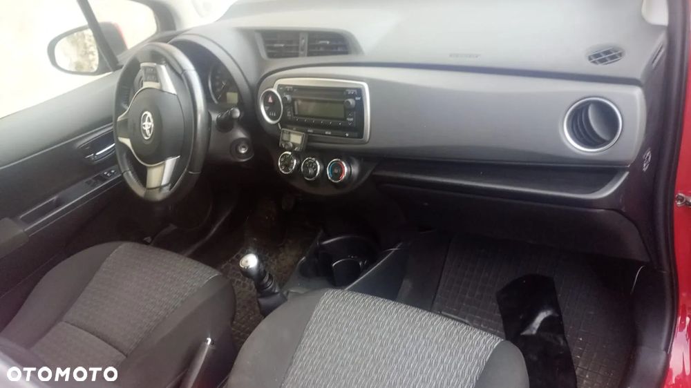 Toyota Yaris - 7