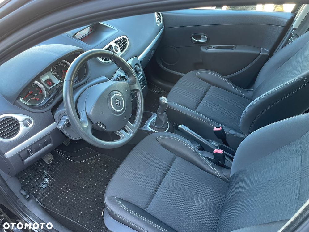 Renault Clio - 6