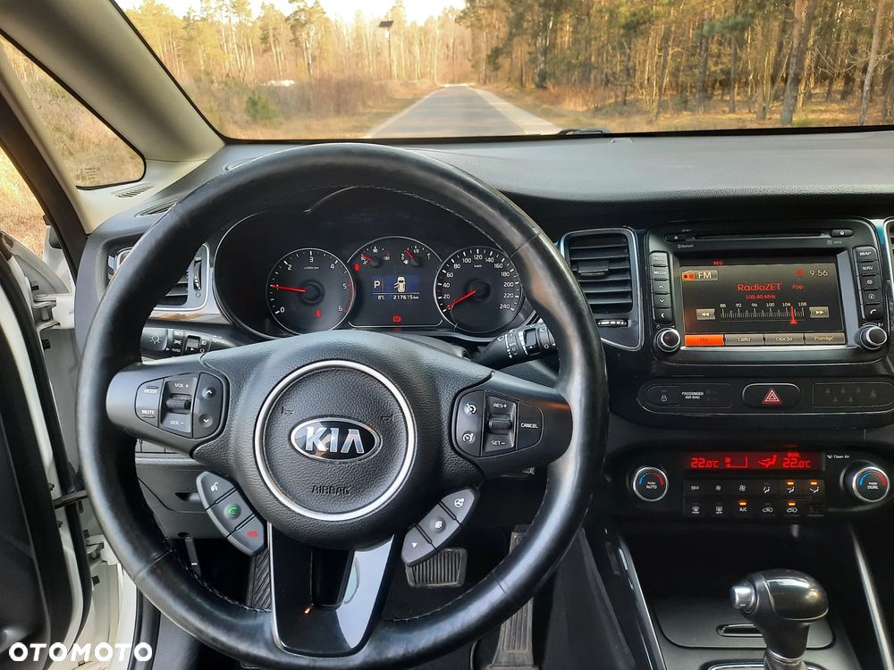Kia Carens - 9
