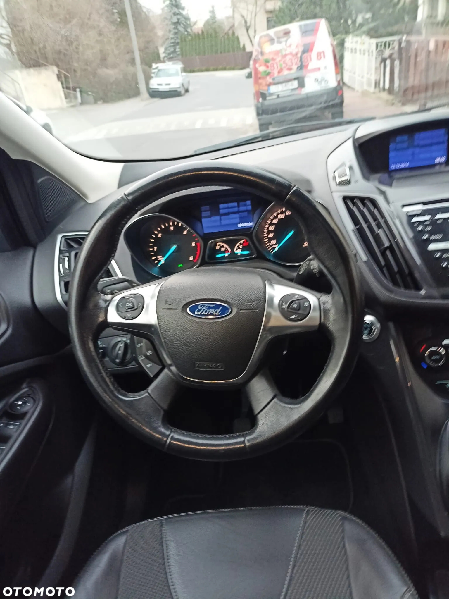 Ford Kuga - 27