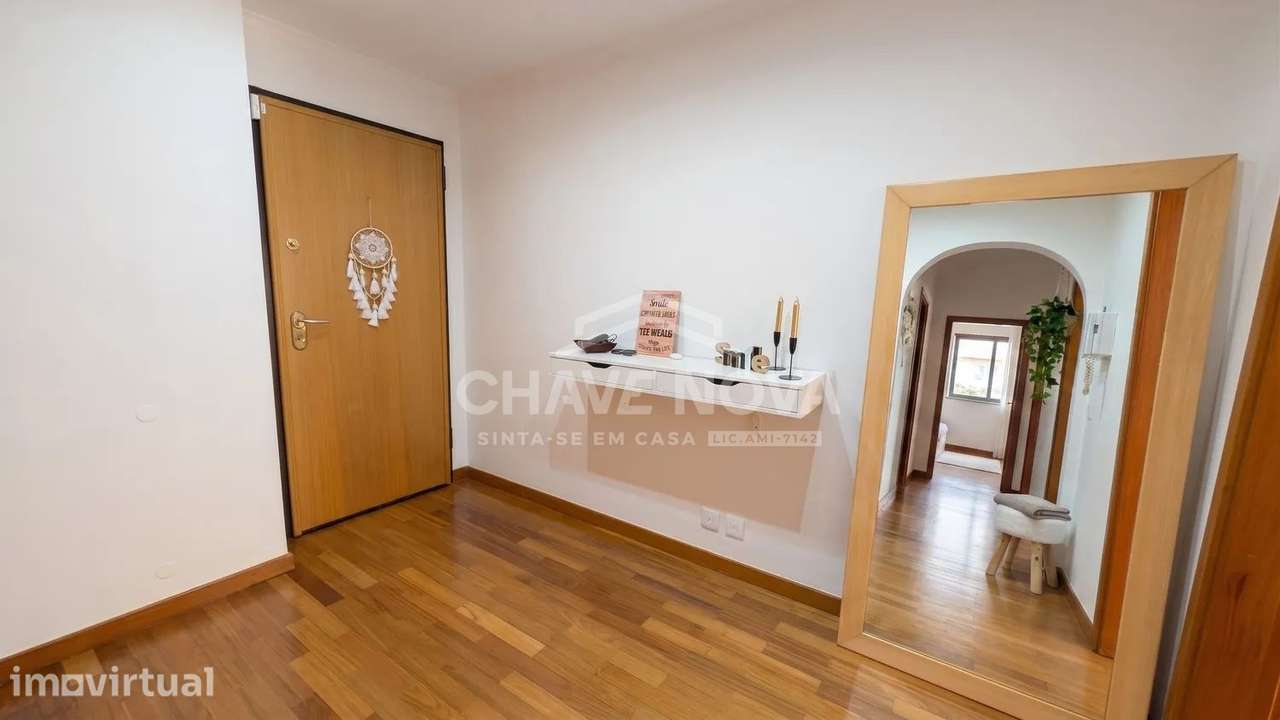 Apartamento T1+1 Condomínio Reservado c/ Lugar de Garagem em Canidelo - Grande imagem: 2/24