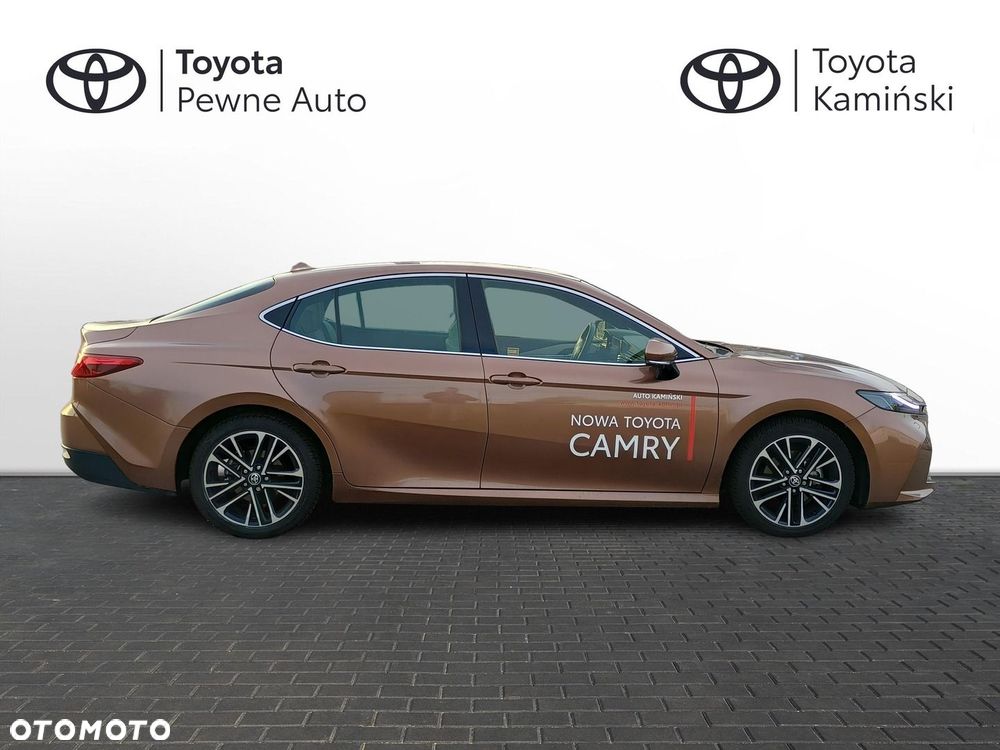 Toyota Camry - 6