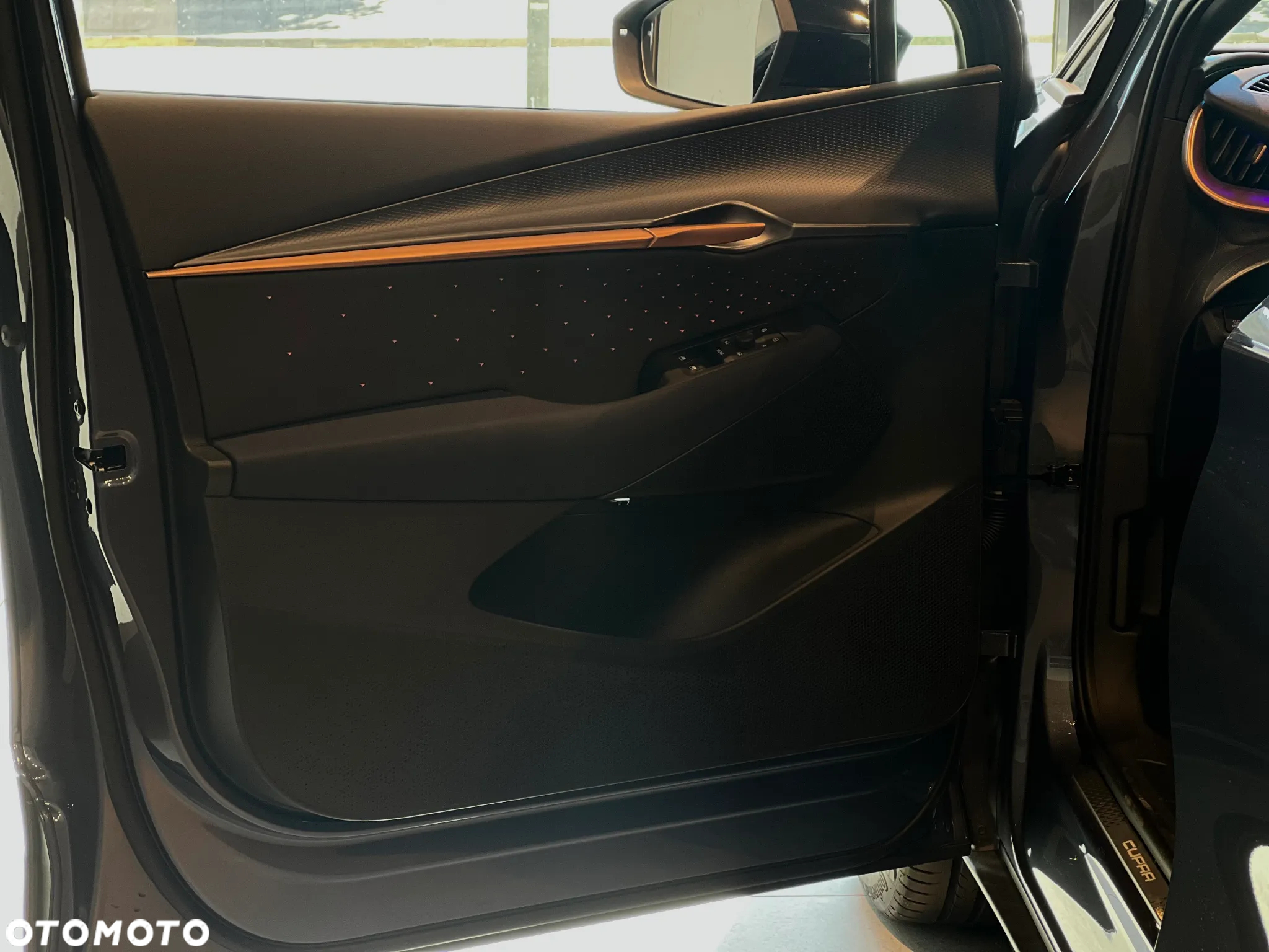 Cupra Tavascan 82kWh 4Drive VZ - 21