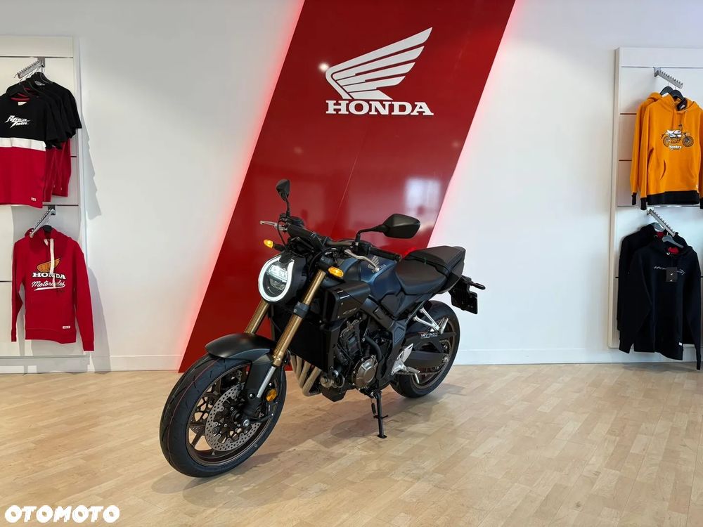 Honda CB - 11