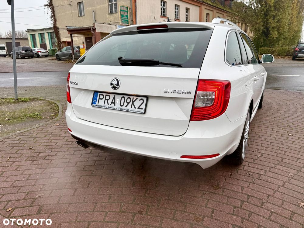 Skoda Superb 2.0 TDI DSG Exclusive - 23